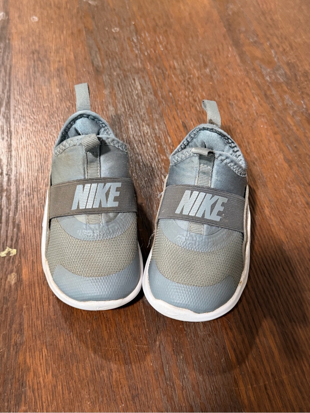Toddler Nike Slip-On Athletic Shoes in Grey